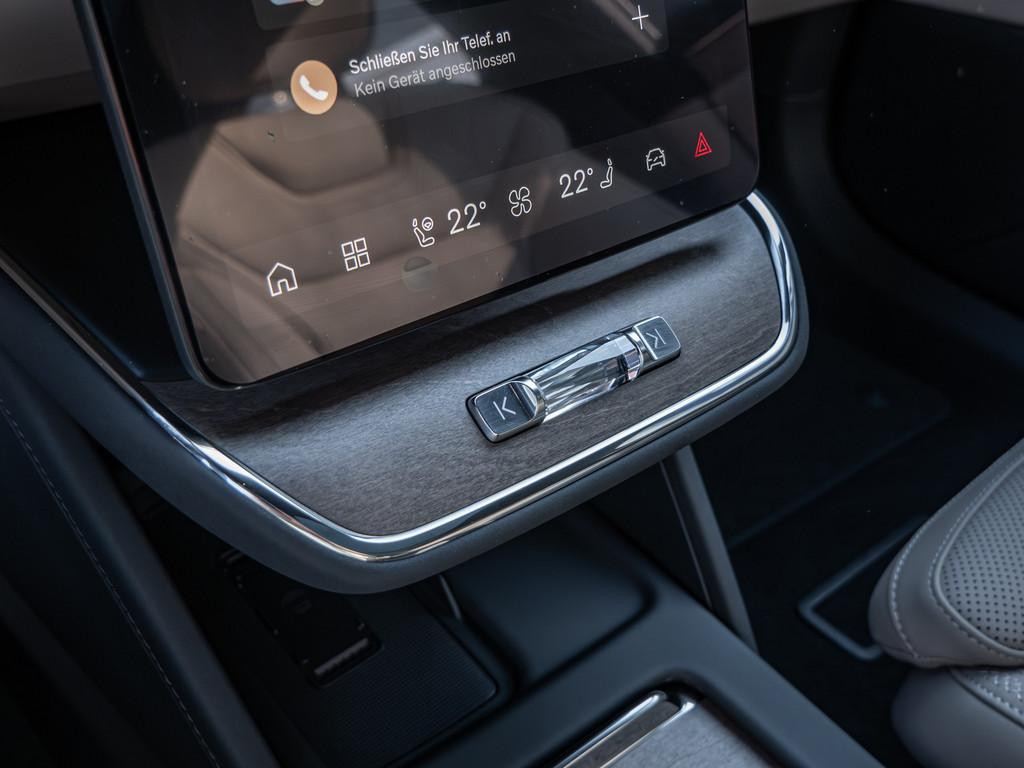 Volvo ES90