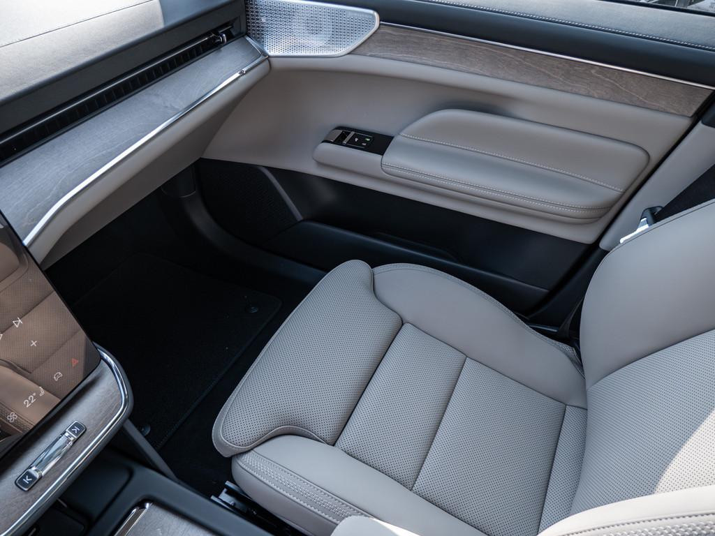 Volvo ES90