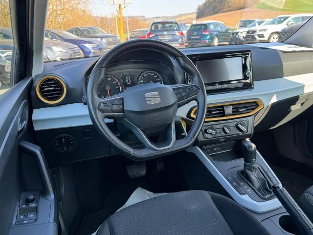 Seat Arona