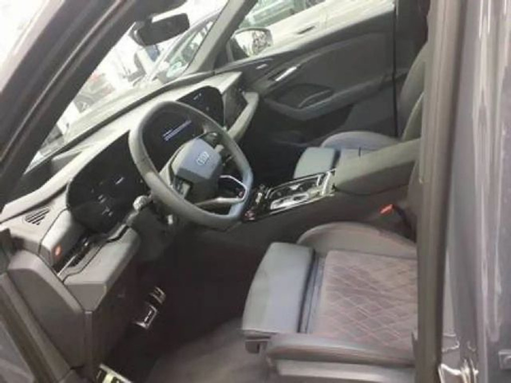Audi SQ6 e-tron