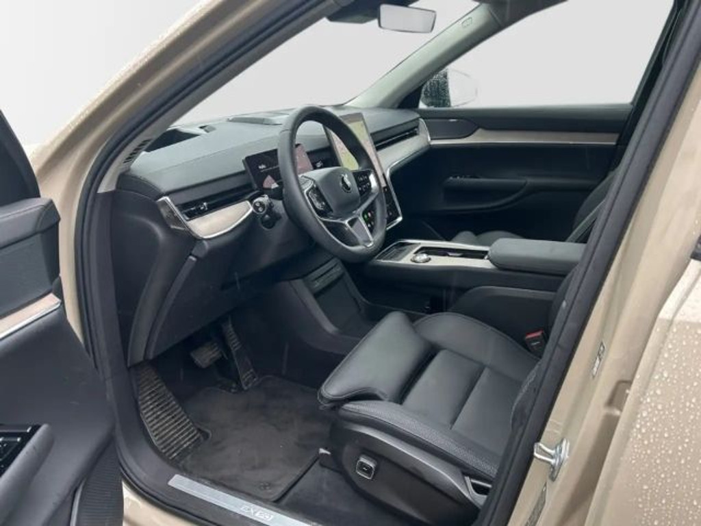 Volvo EX90
