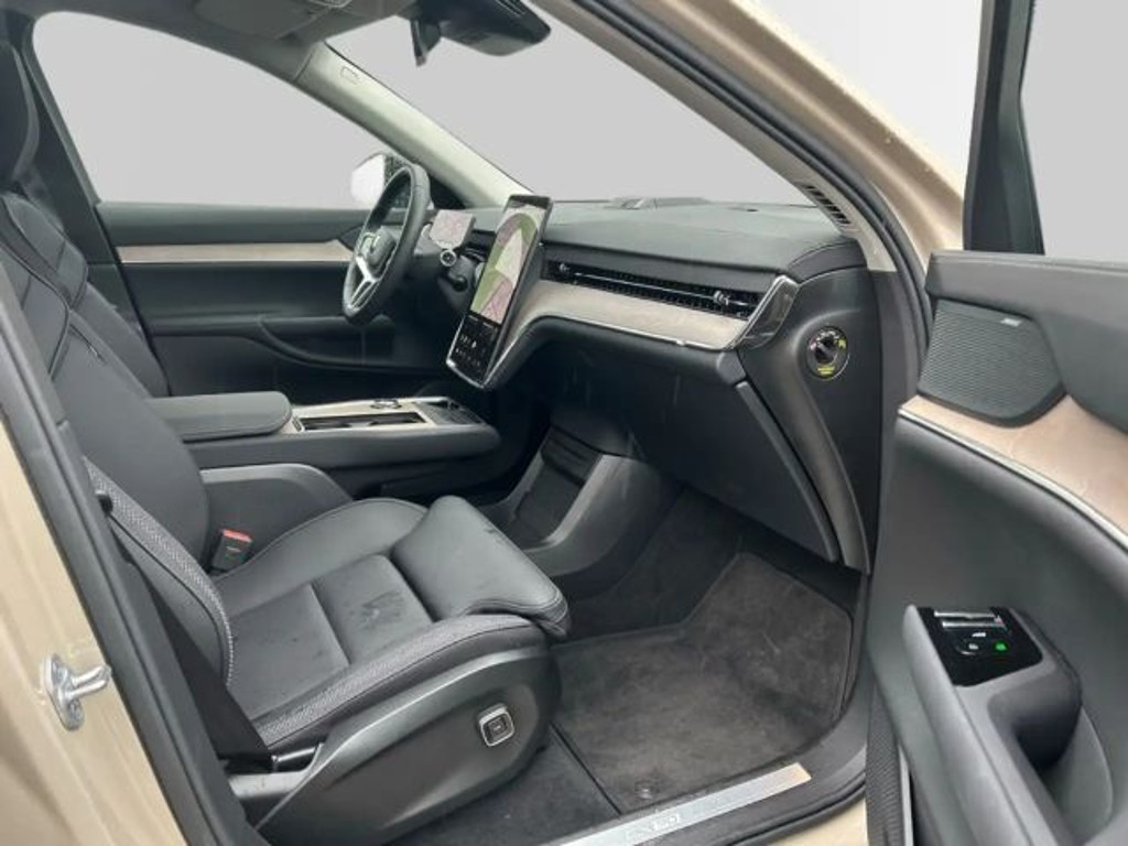 Volvo EX90