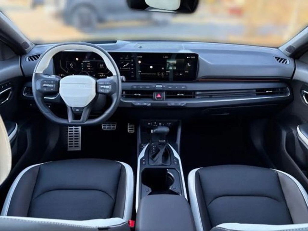 Kia K4