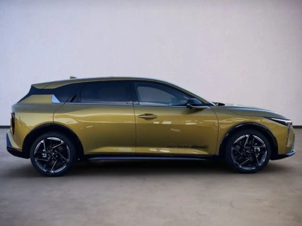 Kia K4