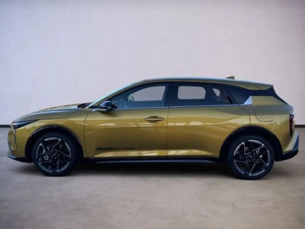 Kia K4