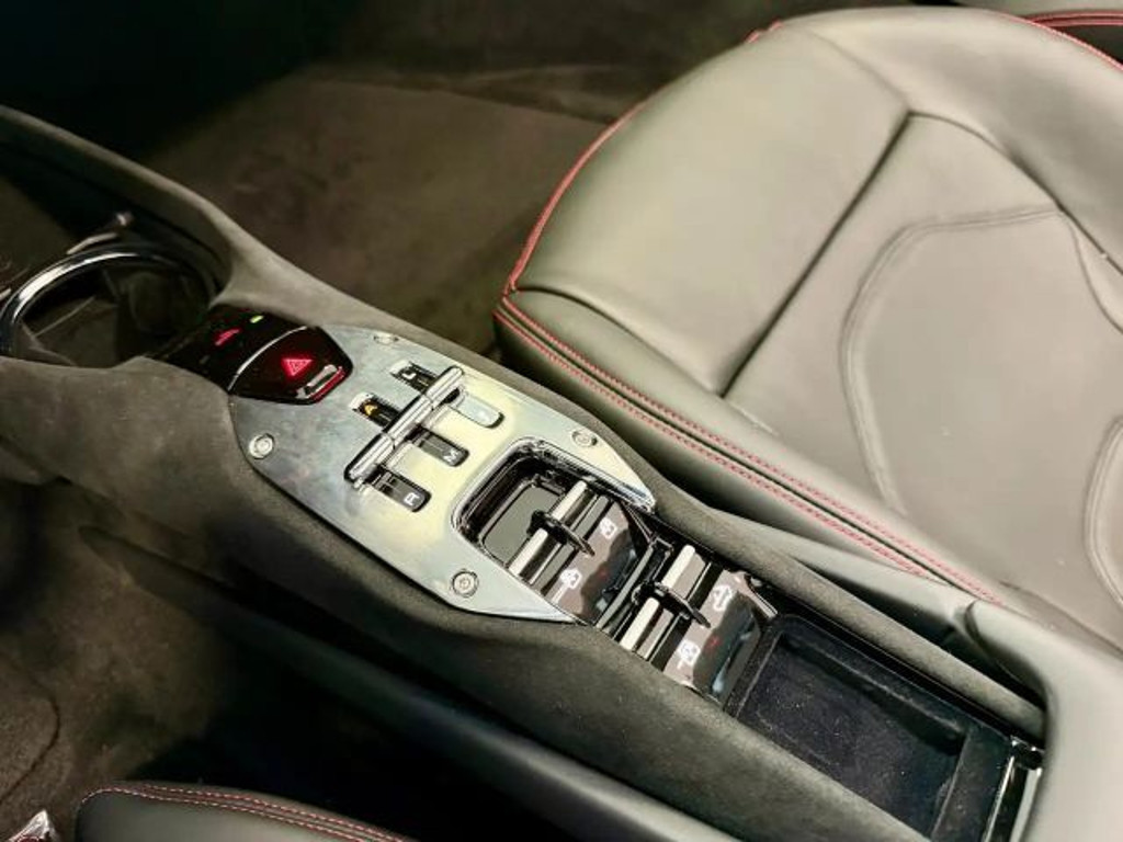 Ferrari 296 GTS