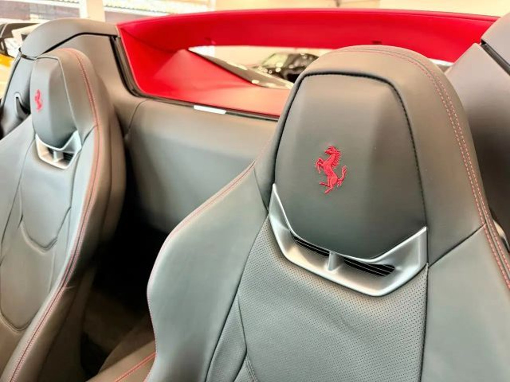 Ferrari 296 GTS