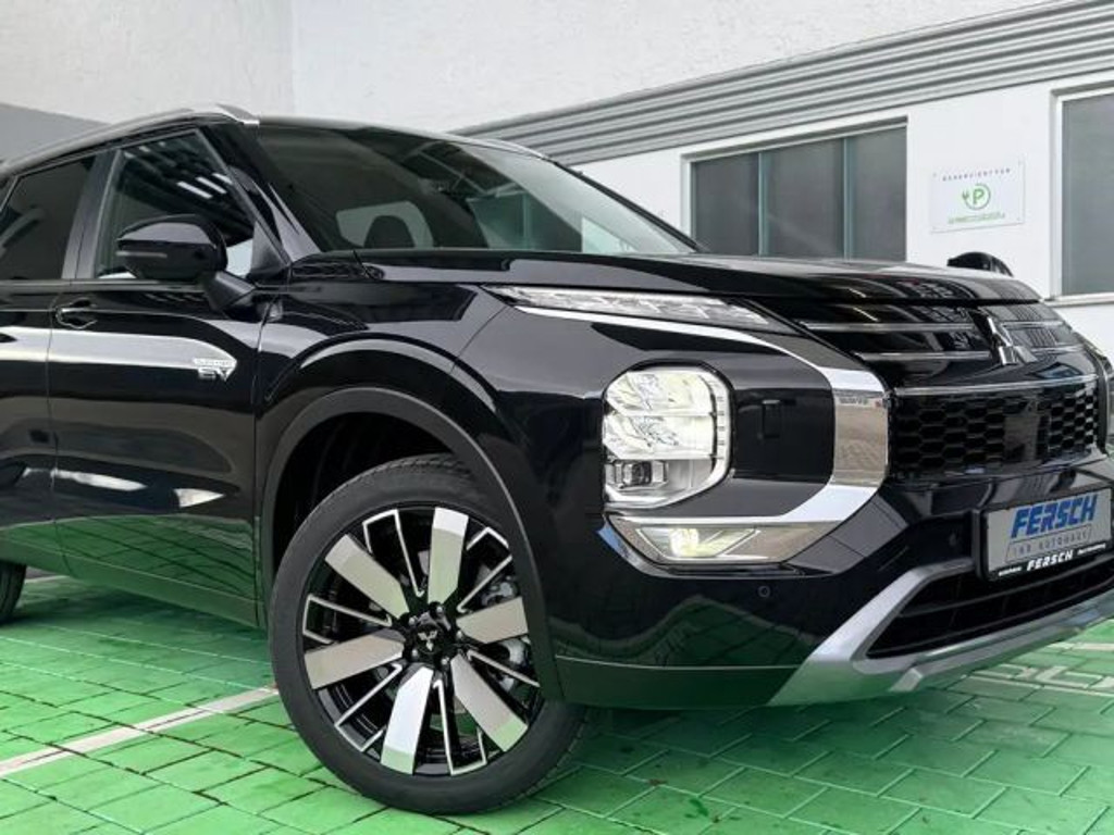 Mitsubishi Outlander PHEV 4WD