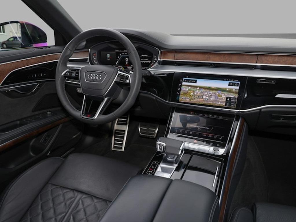 Audi S8