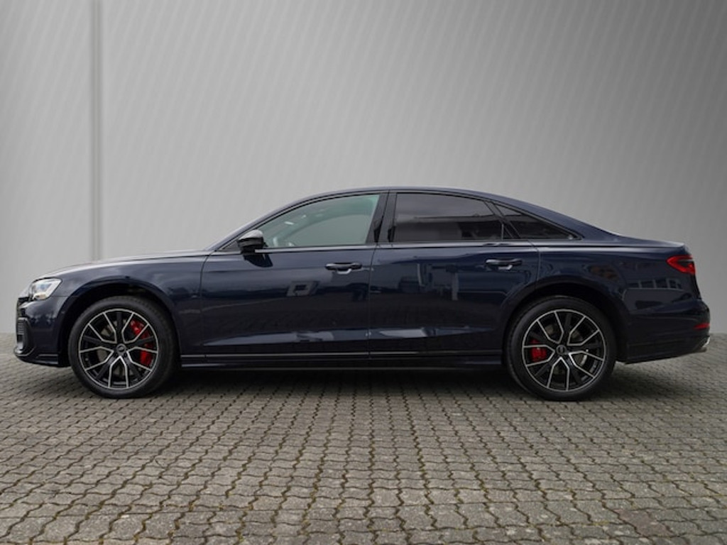 Audi S8