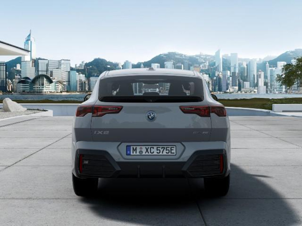 BMW iX2
