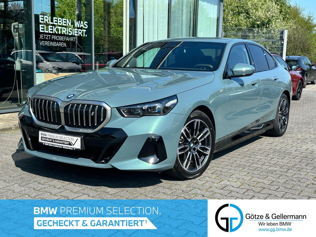 BMW i5 Sedan
