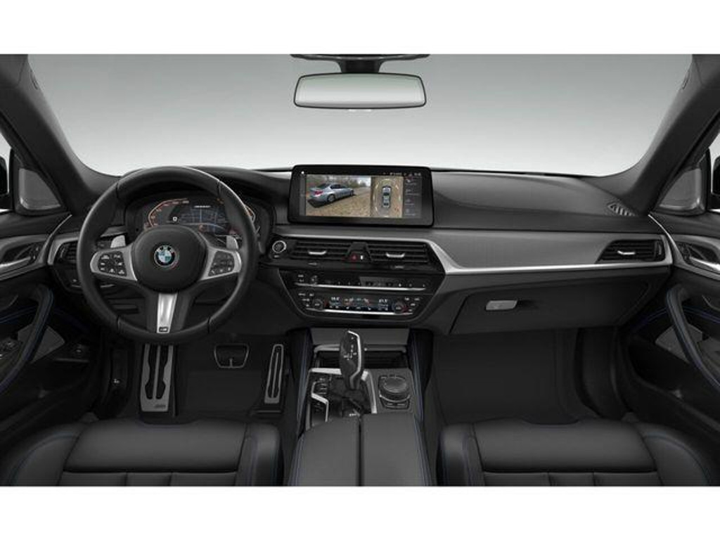 BMW M550 xDrive Sedan