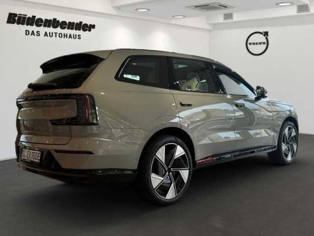 Volvo EX90
