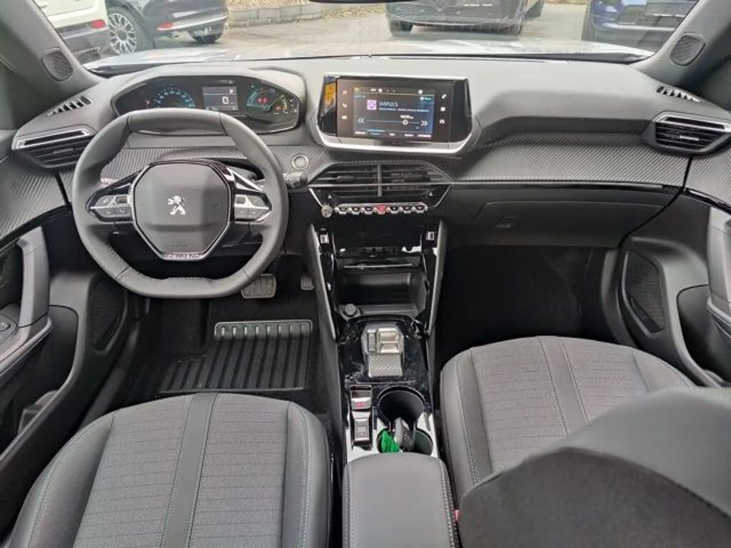 Peugeot e-2008