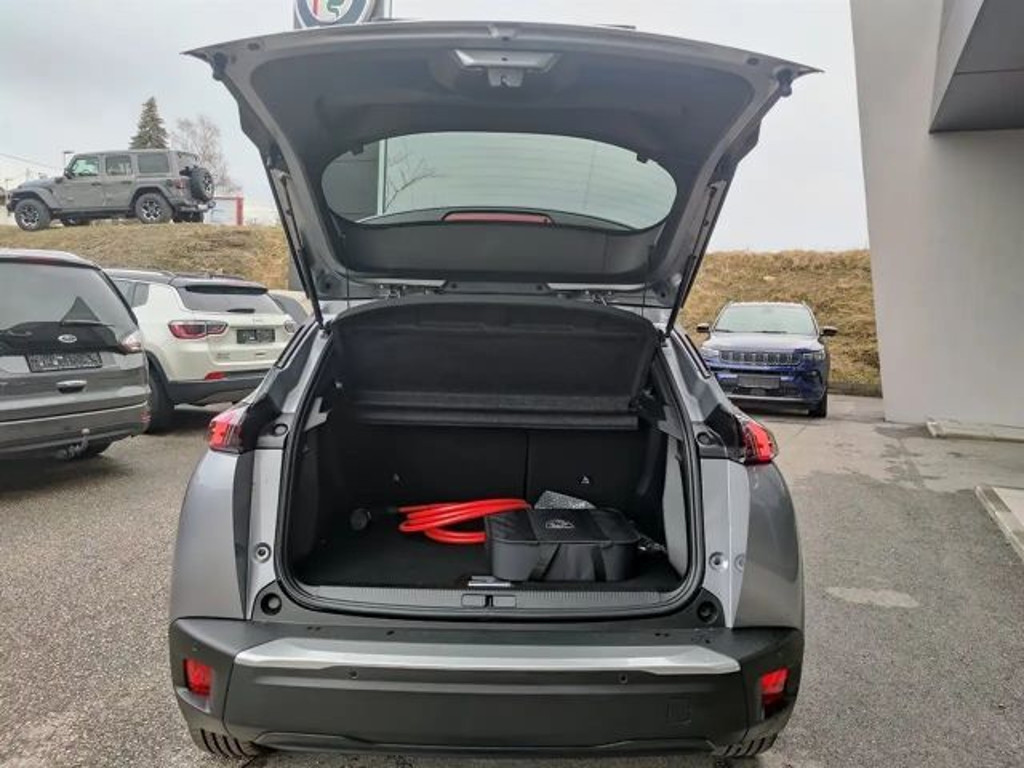 Peugeot e-2008