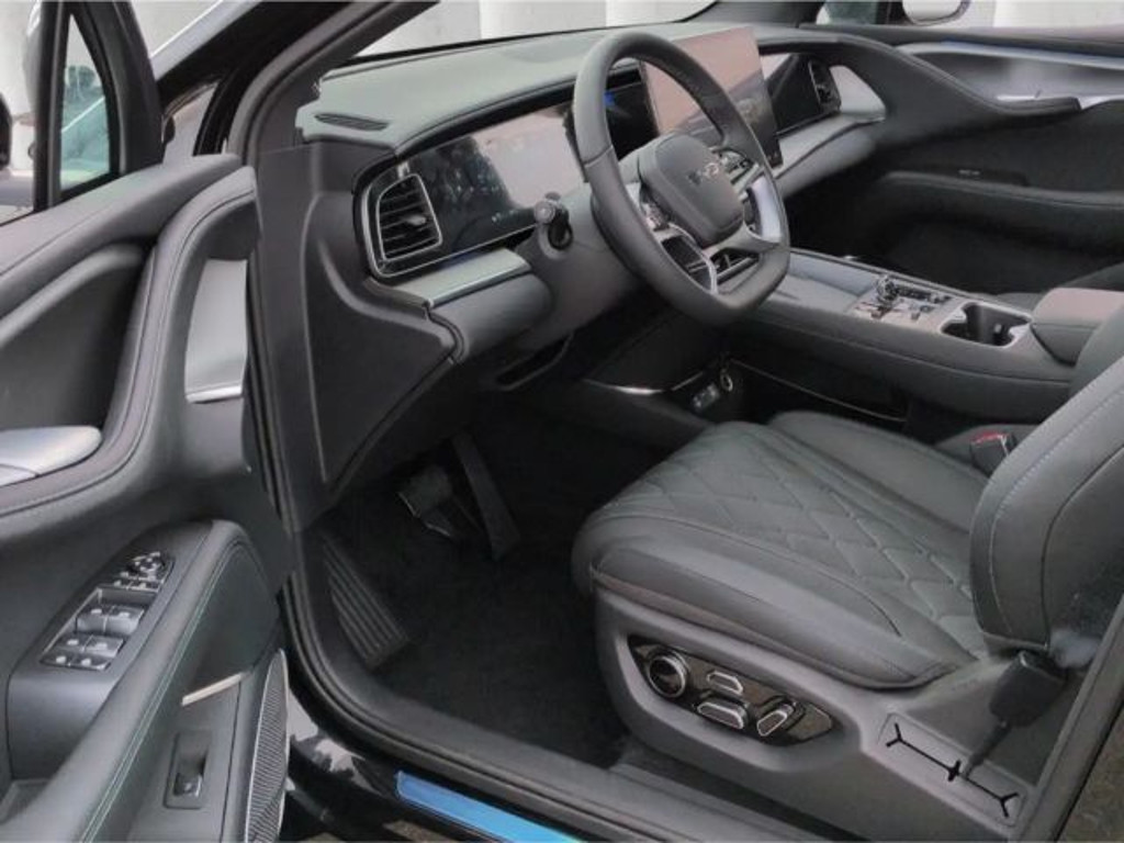 BYD Sealion 7