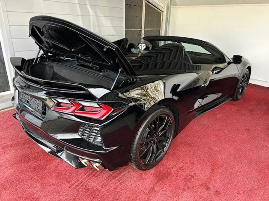 Corvette C8
