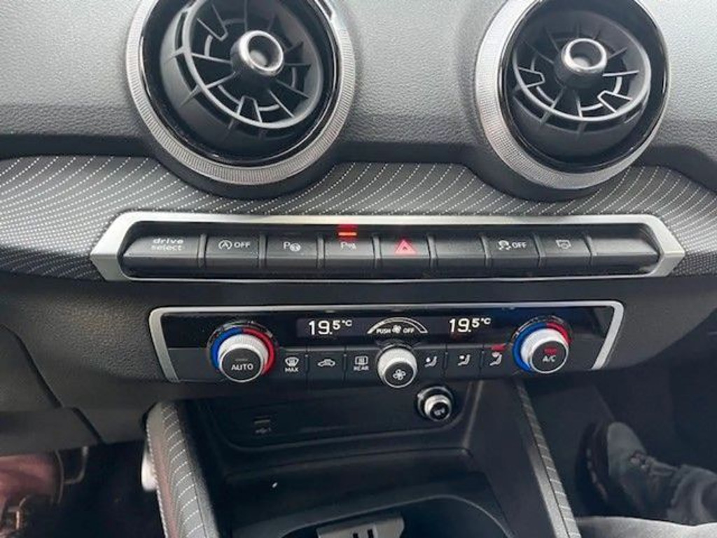 Audi SQ2