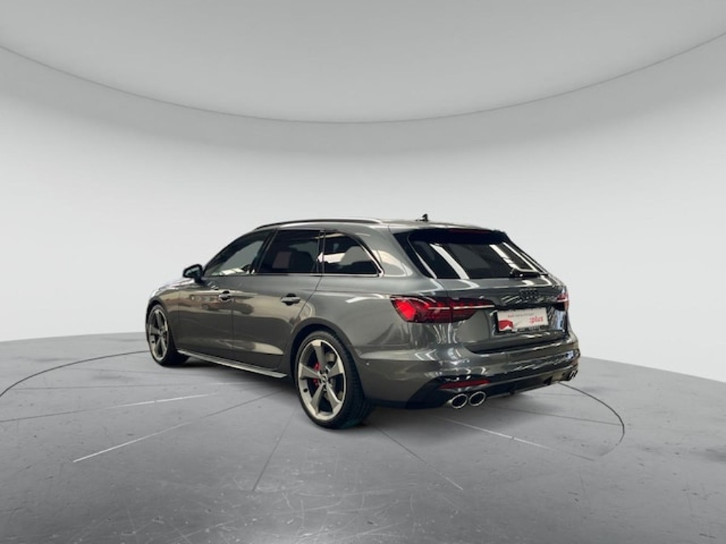 Audi S4