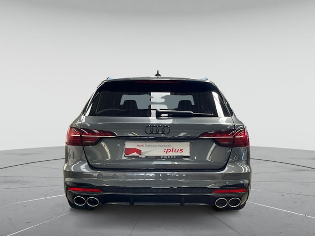Audi S4