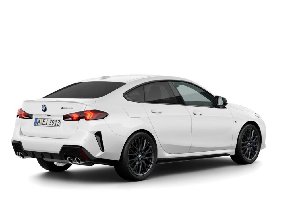 BMW M235