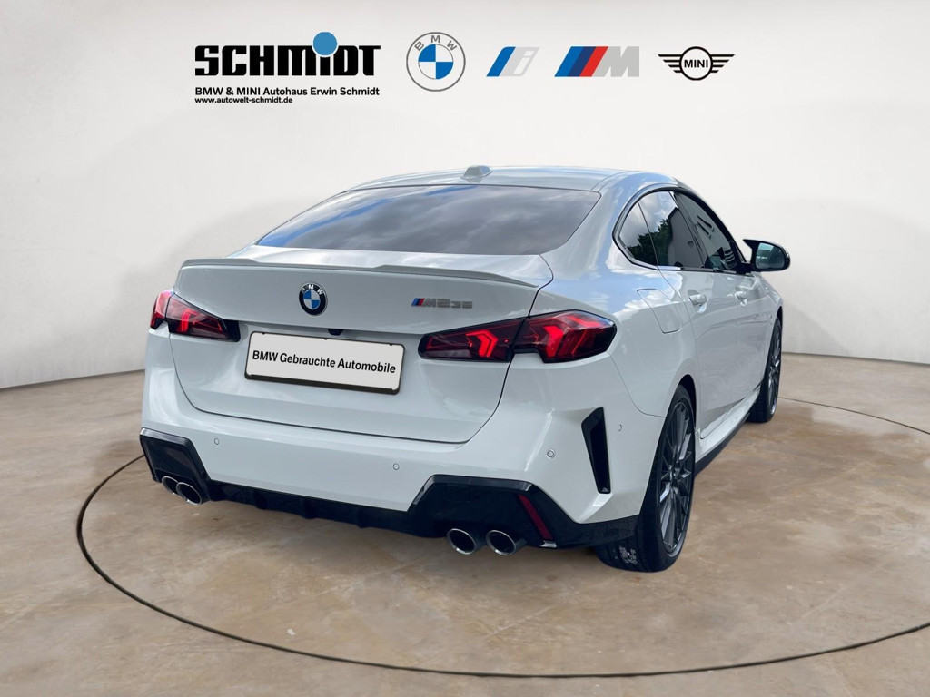 BMW M235