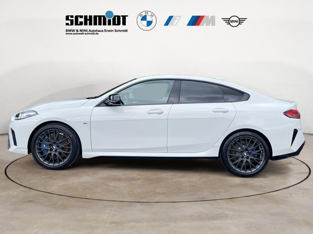 BMW M235