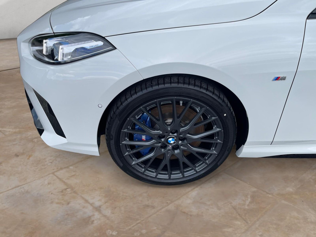 BMW M235