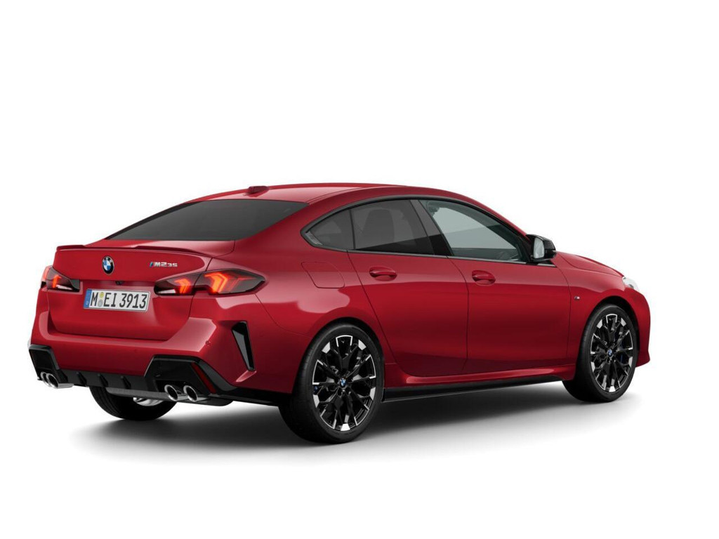 BMW M235