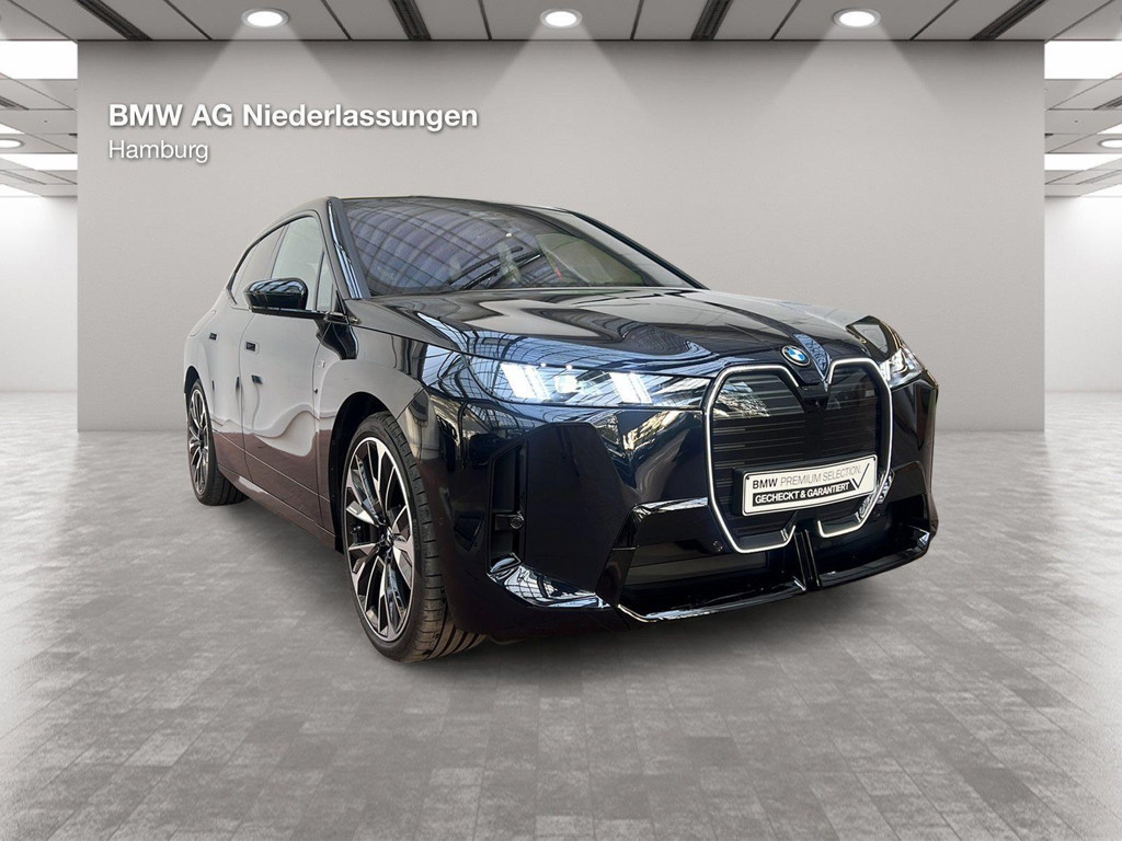 BMW iX