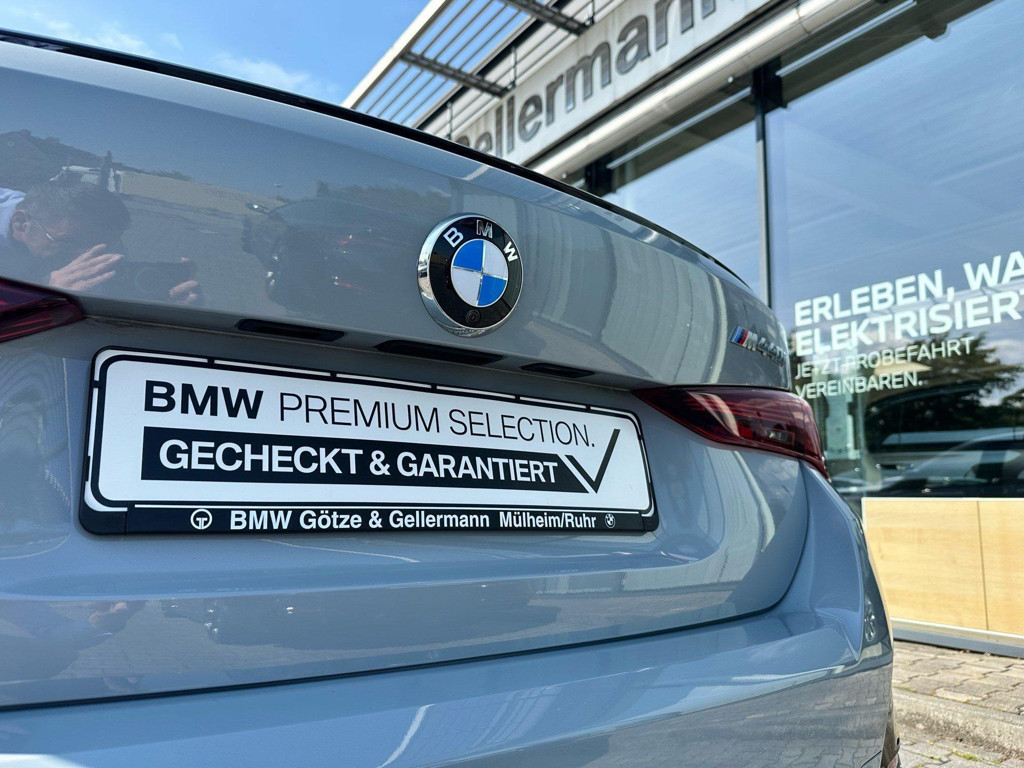 BMW M440