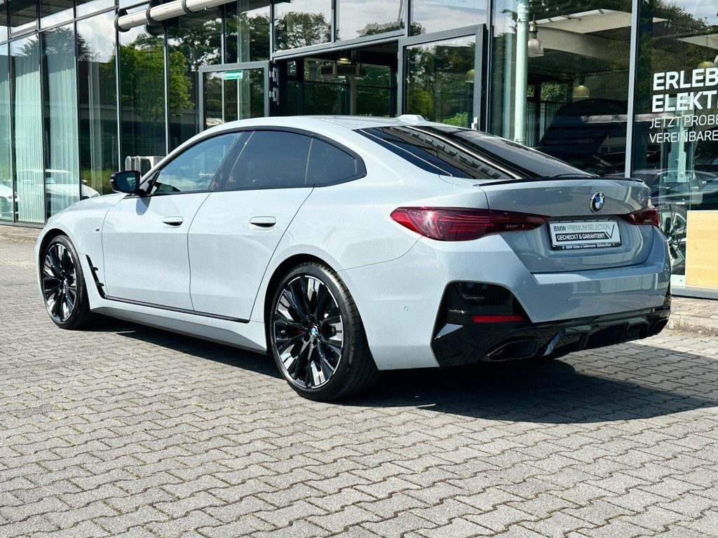 BMW M440