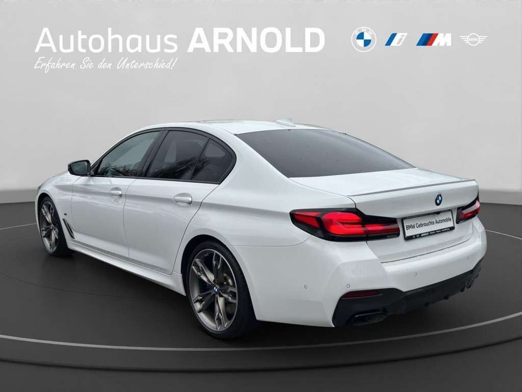 BMW M550