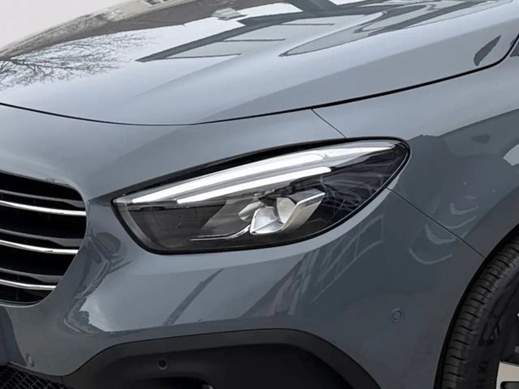 Mercedes-Benz T 180