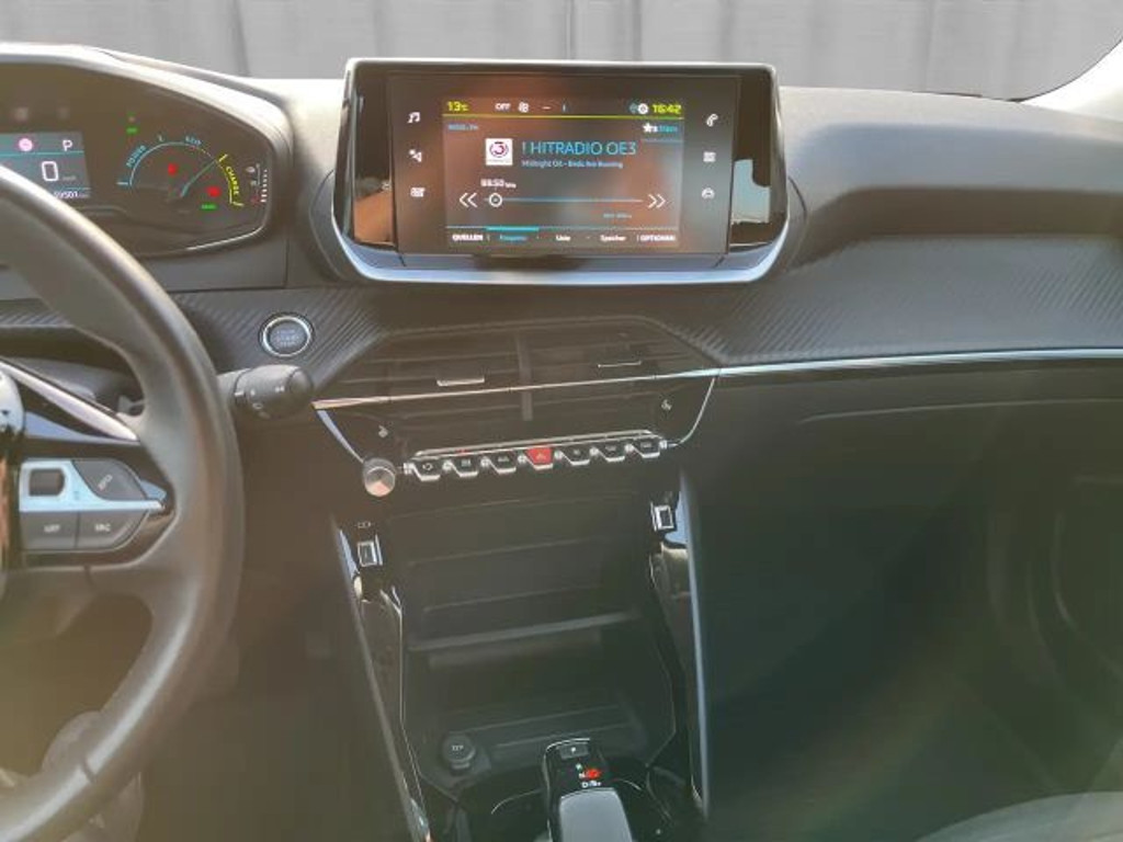 Peugeot e-2008