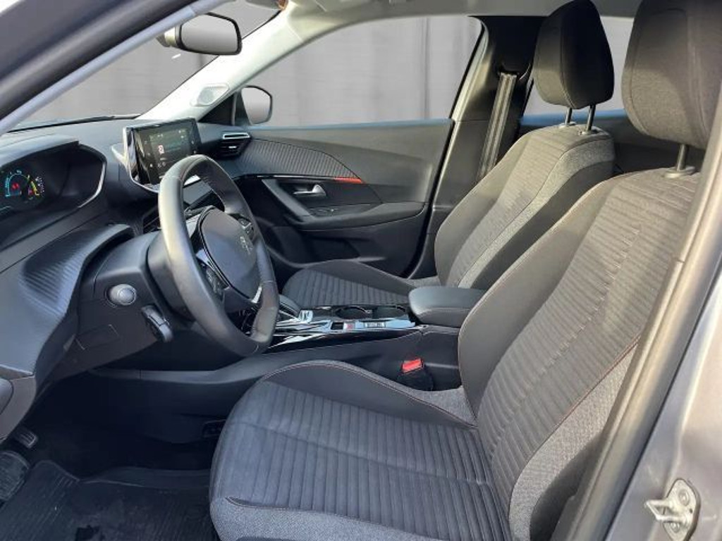 Peugeot e-2008