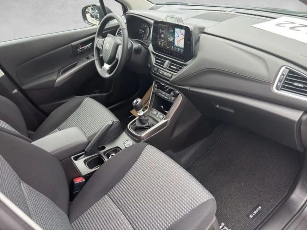 Suzuki S-Cross