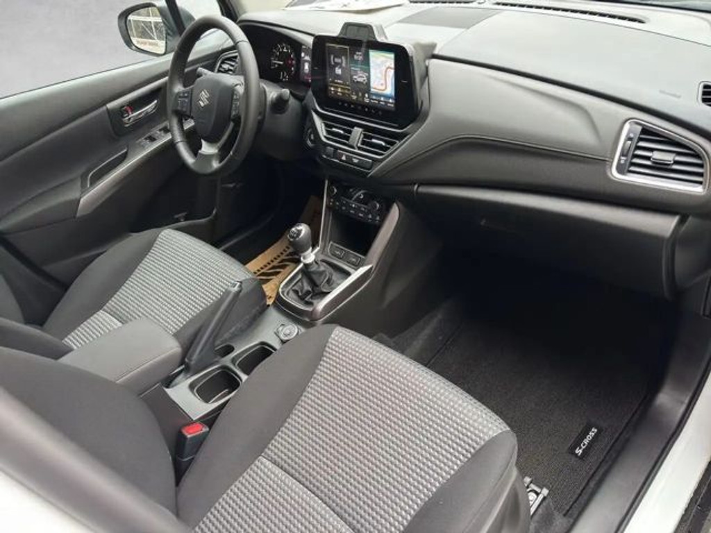 Suzuki S-Cross