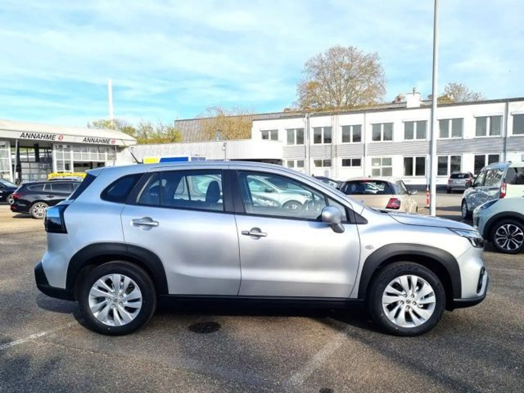 Suzuki S-Cross