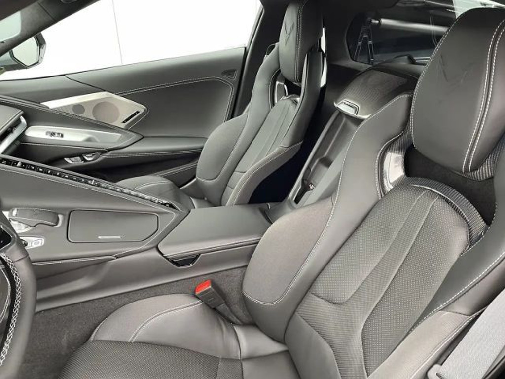 Corvette C8