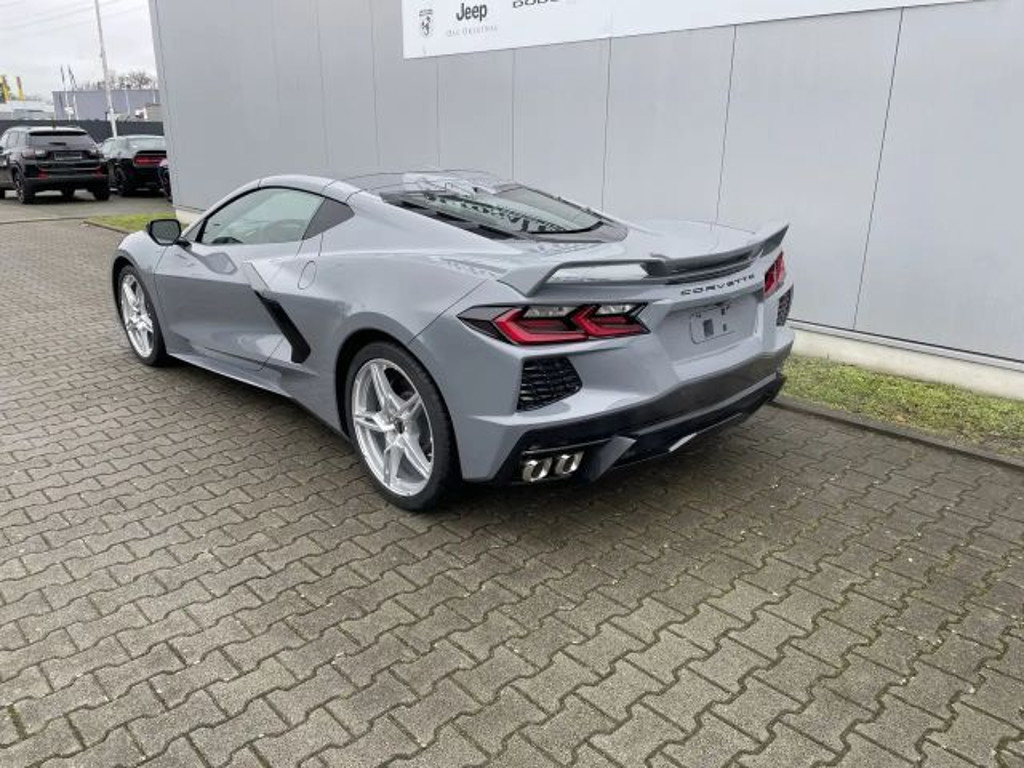 Corvette C8
