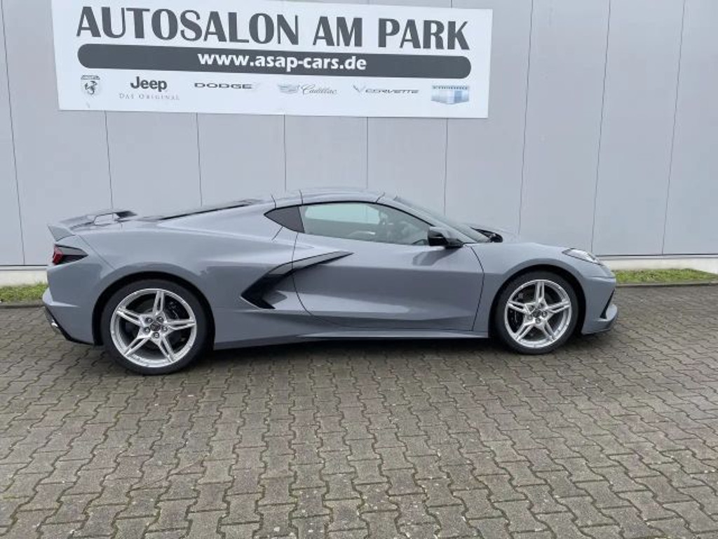 Corvette C8