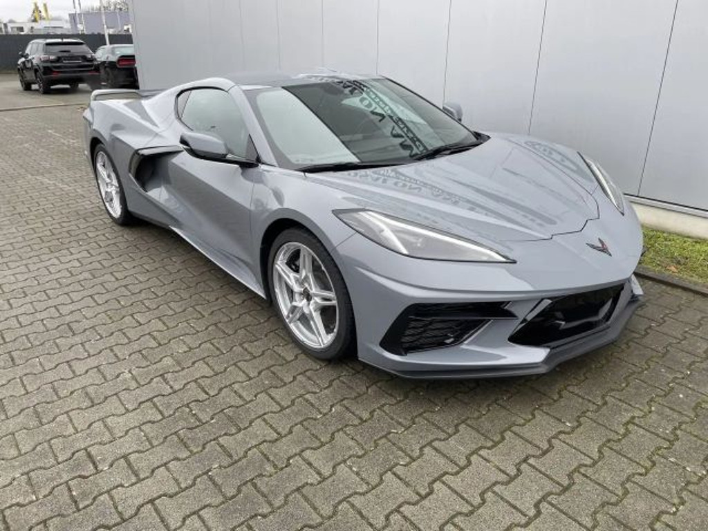 Corvette C8