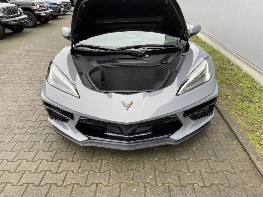 Corvette C8