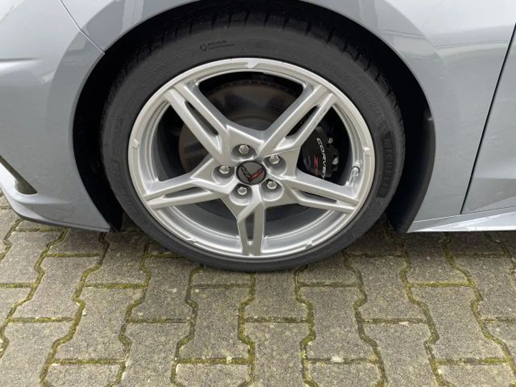Corvette C8