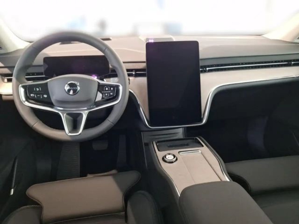Volvo EX90