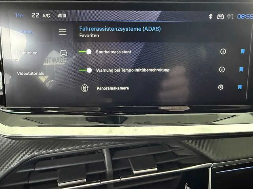 Peugeot e-208