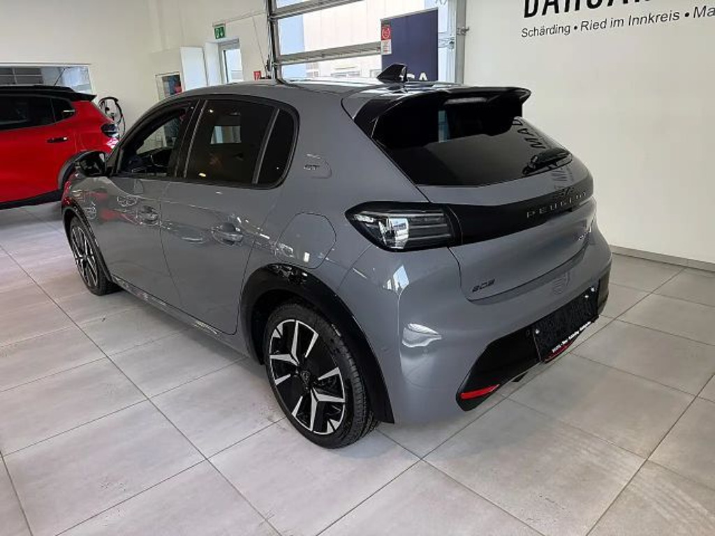 Peugeot e-208