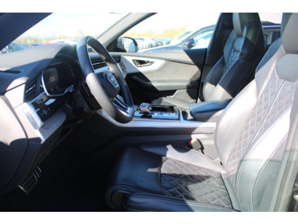 Audi SQ8